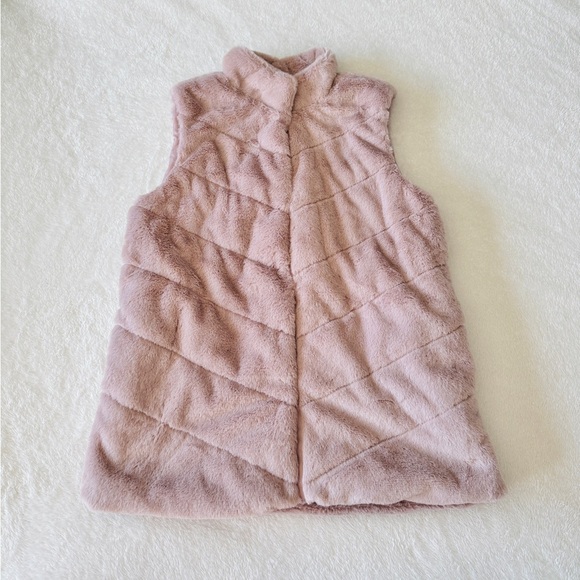 Maurices Faux Fur Button Up Vest - Light Pink/Lilac - Size Large - Picture 1 of 6